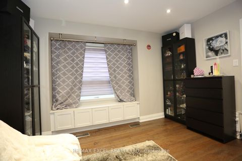 Photo 34 at 16 Aldenham Crescent, Donalda, Toronto