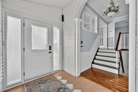 Photo 3 at 222 Park Avenue, Holland Landing, East Gwillimbury