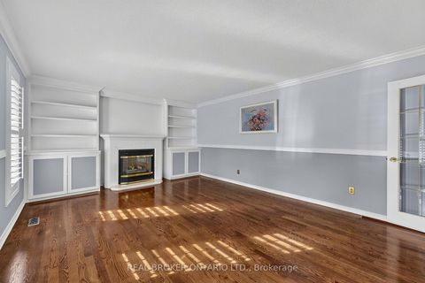 Photo 6 at 222 Park Avenue, Holland Landing, East Gwillimbury