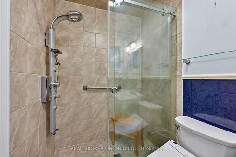 Photo 18 at 222 Park Avenue, Holland Landing, East Gwillimbury