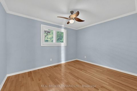 Photo 19 at 222 Park Avenue, Holland Landing, East Gwillimbury