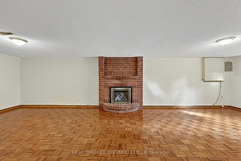 Photo 23 at 222 Park Avenue, Holland Landing, East Gwillimbury