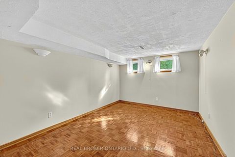 Photo 27 at 222 Park Avenue, Holland Landing, East Gwillimbury