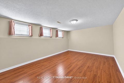 Photo 29 at 222 Park Avenue, Holland Landing, East Gwillimbury