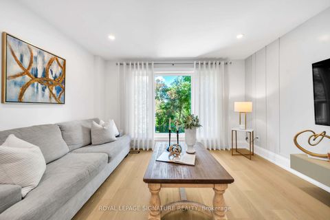 Photo 15 at 16 Ravencliffe Road, Willowbrook, Markham
