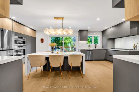 Photo 17 at 16 Ravencliffe Road, Willowbrook, Markham