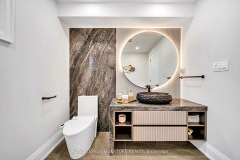 Photo 24 at 16 Ravencliffe Road, Willowbrook, Markham