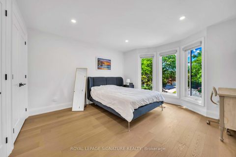 Photo 34 at 16 Ravencliffe Road, Willowbrook, Markham