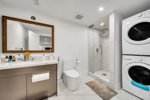 Photo 39 at 16 Ravencliffe Road, Willowbrook, Markham