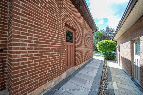 Photo 43 at 16 Ravencliffe Road, Willowbrook, Markham