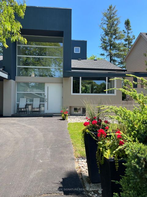 Photo 1 at 90 Berkinshaw Crescent, Don Mills, Toronto