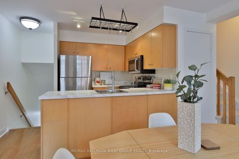 Photo 10 at 317 - 415 Jarvis Street, South St. James Town, Toronto