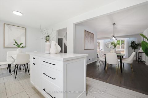 Photo 4 at 22 Snapdragon Drive, Pleasant View, Toronto