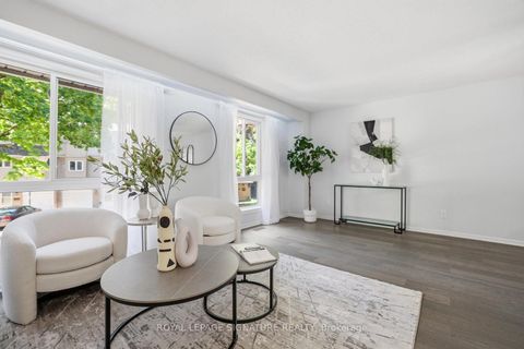 Photo 10 at 22 Snapdragon Drive, Pleasant View, Toronto