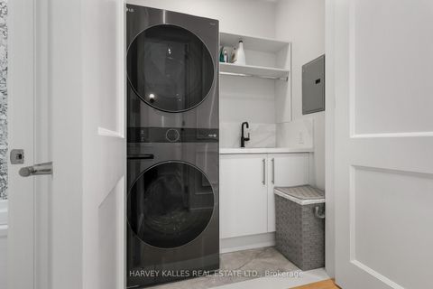 Photo 37 at 90 Roe Avenue, Lawrence Park North, Toronto