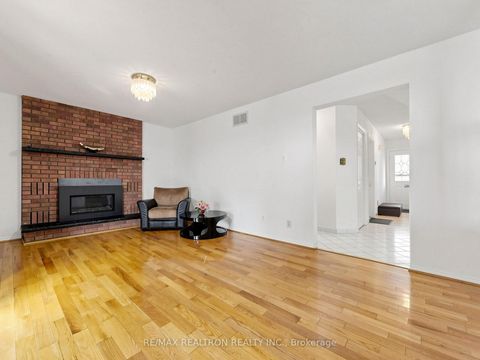 Photo 3 at 101 Chieftain Crescent, Allandale Centre, Barrie