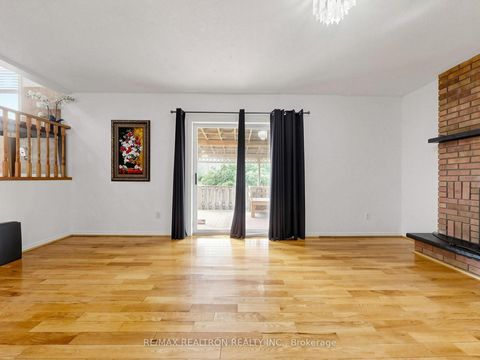 Photo 6 at 101 Chieftain Crescent, Allandale Centre, Barrie