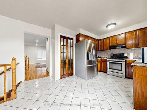 Photo 9 at 101 Chieftain Crescent, Allandale Centre, Barrie