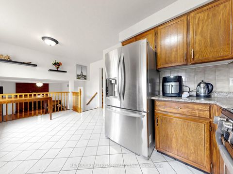 Photo 11 at 101 Chieftain Crescent, Allandale Centre, Barrie
