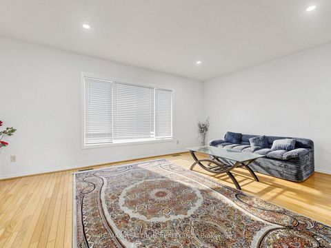Photo 18 at 101 Chieftain Crescent, Allandale Centre, Barrie