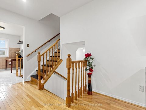 Photo 22 at 101 Chieftain Crescent, Allandale Centre, Barrie