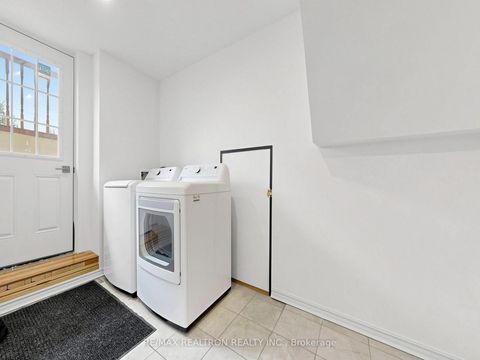 Photo 29 at 101 Chieftain Crescent, Allandale Centre, Barrie