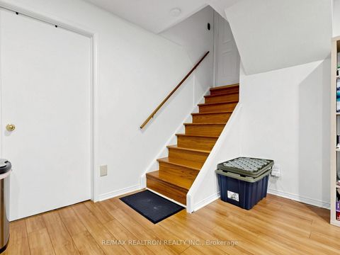 Photo 31 at 101 Chieftain Crescent, Allandale Centre, Barrie