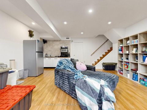 Photo 33 at 101 Chieftain Crescent, Allandale Centre, Barrie