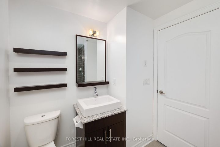 Photo 4 at 510 - 2756 Old Leslie Street, Bayview Village, Toronto