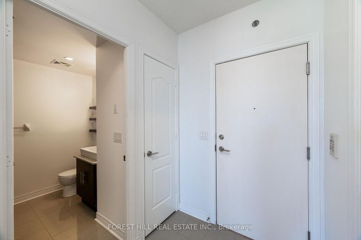 Photo 8 at 510 - 2756 Old Leslie Street, Bayview Village, Toronto