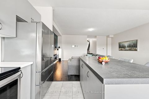 Photo 4 at 1146 Peelar Crescent, Lefroy, Innisfil