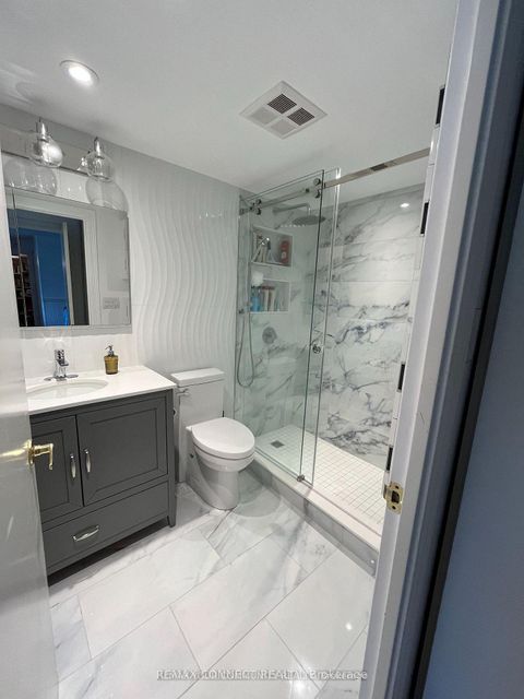 Photo 9 at 221 - 326 Major Mackenzie Drive E, Crosby, Richmond Hill