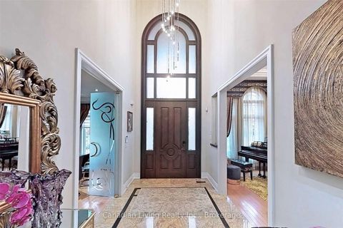 Photo 7 at 63 mapledown Way N, Rural Vaughan, Vaughan