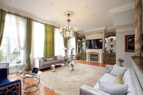 Photo 9 at 63 mapledown Way N, Rural Vaughan, Vaughan
