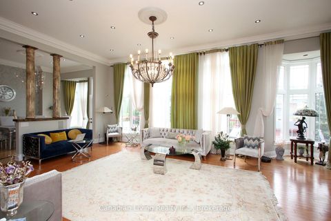 Photo 11 at 63 mapledown Way N, Rural Vaughan, Vaughan