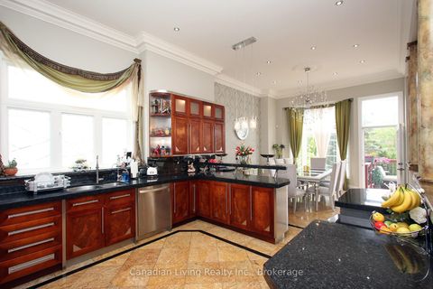 Photo 14 at 63 mapledown Way N, Rural Vaughan, Vaughan