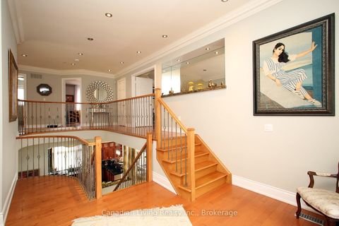 Photo 24 at 63 mapledown Way N, Rural Vaughan, Vaughan