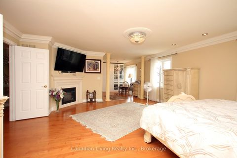 Photo 27 at 63 mapledown Way N, Rural Vaughan, Vaughan