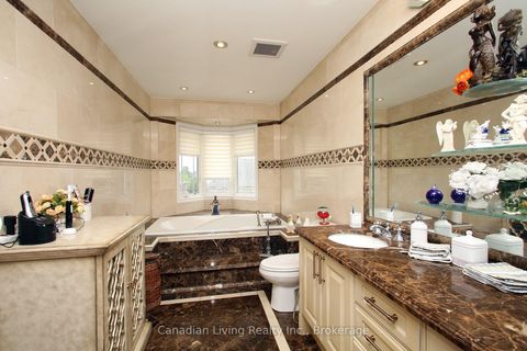 Photo 28 at 63 mapledown Way N, Rural Vaughan, Vaughan