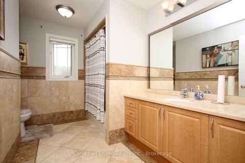 Photo 34 at 63 mapledown Way N, Rural Vaughan, Vaughan