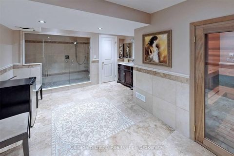 Photo 38 at 63 mapledown Way N, Rural Vaughan, Vaughan