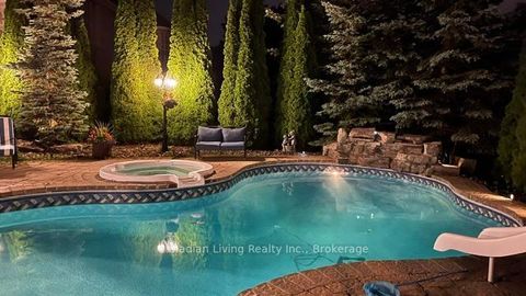 Photo 44 at 63 mapledown Way N, Rural Vaughan, Vaughan