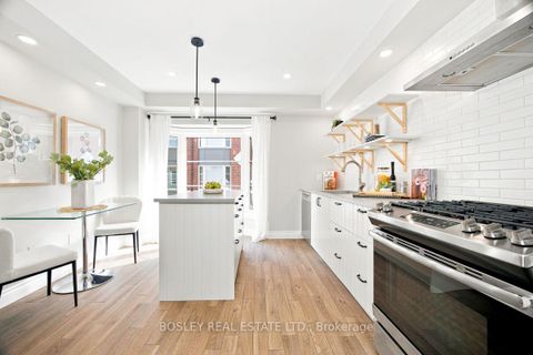 Photo 9 at 3 - 64 Old Mill Terrace, Queensway, Toronto