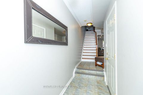 Photo 5 at 28 Rumi Crescent, Victoria Village, Toronto