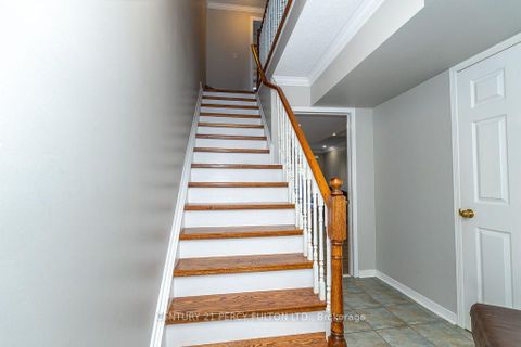 Photo 11 at 28 Rumi Crescent, Victoria Village, Toronto