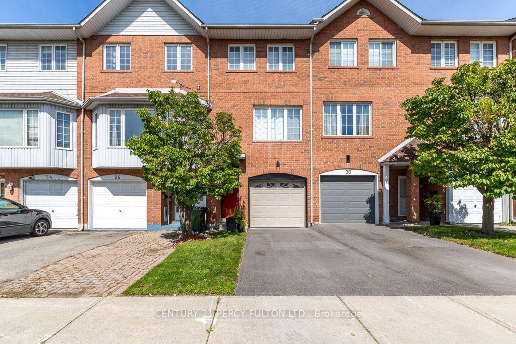 28 Rumi Crescent, Victoria Village, Toronto photo number 2
