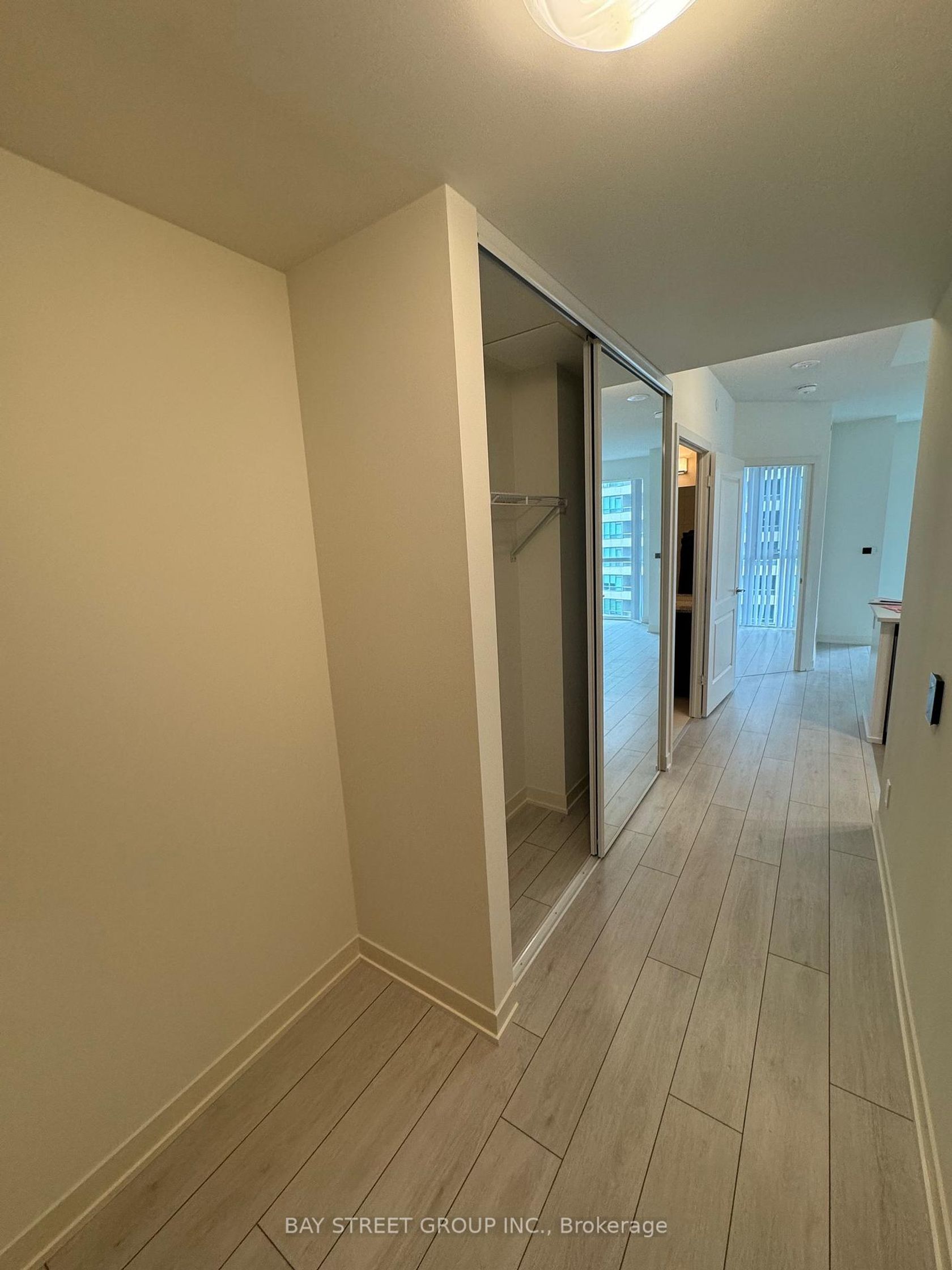 1006 - 4955 Yonge Street, Willowdale East, Toronto photo number 2