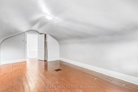 Photo 32 at 393 Ossington Avenue, Bellwoods, Toronto