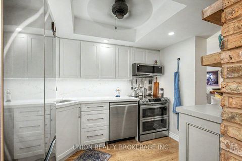 Photo 4 at 905 - 1093 Kingston Road, Cliffside, Toronto