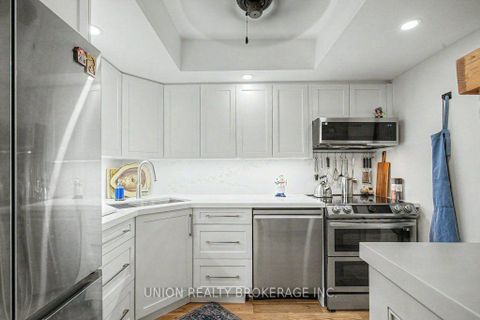 Photo 5 at 905 - 1093 Kingston Road, Cliffside, Toronto